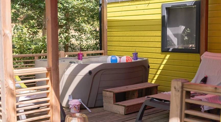Mobil home pour 4 personnes, avec bassin pour enfant et jacuzzi à Laroque-des-Albères - 3