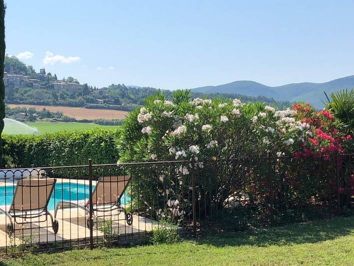 Gîte pour 10 personnes, avec jardin ainsi que piscine et terrasse à La Bégude-de-Mazenc - 2