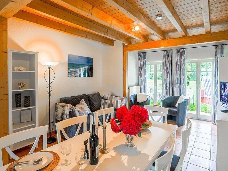 Ferienhaus Rügen 10a im Ostseeferienpark Seepferdchen mit Terrasse und Garten in Ostseebad Nienhagen, Nienhagen