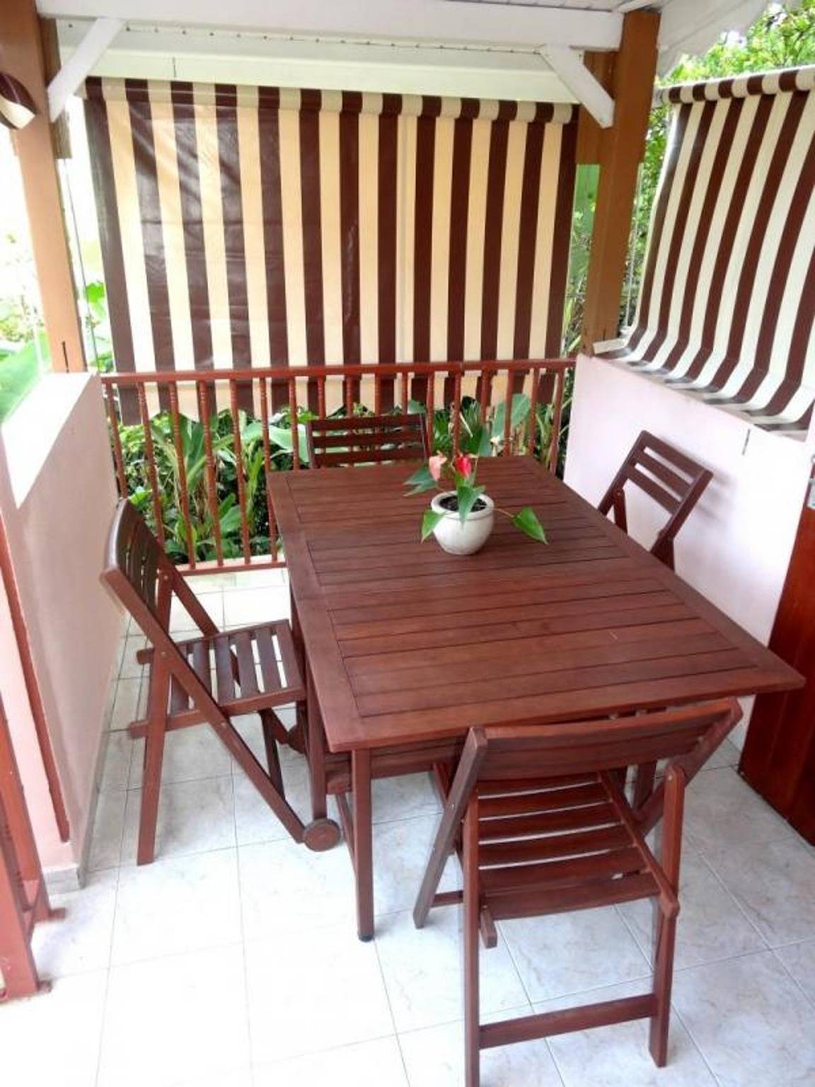Ganze Wohnung, Charmante Wohnung in der Nähe von Mare Gailard, Terrasse und Garten in Le Gosier, Guadeloupe