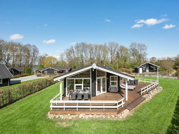 Ferienhaus für 6 Personen, mit Whirlpool und Terrasse in Loddenhøj