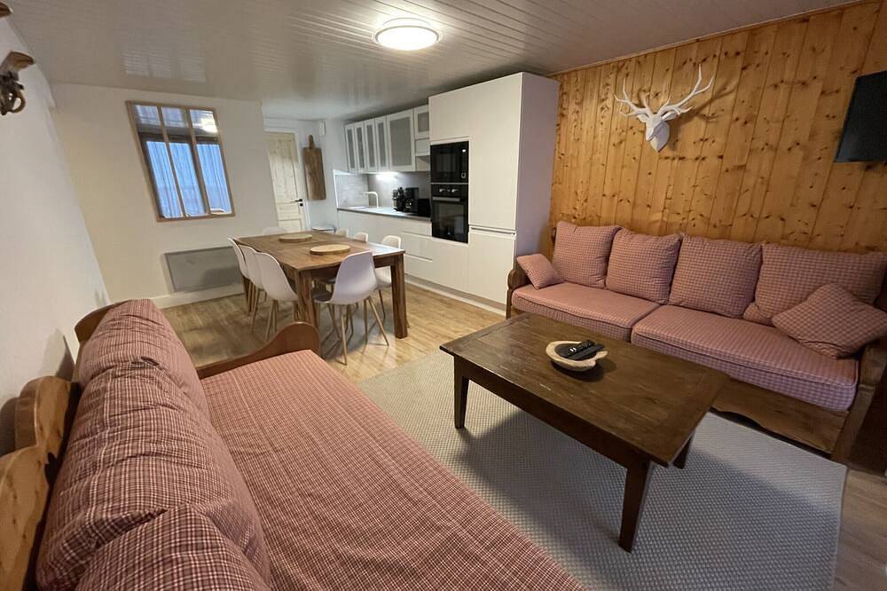 Entire apartment, Chaleureux appartement - résidence Altitude 1500 in Le Lioran, Saint-Jacques-des-Blats