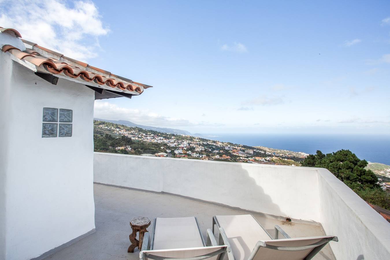 Horizonte zum Teide und zum Ozean in San Juan de la Rambla, Teneriffa Nord