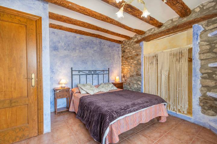 Apartamento de vacaciones para 4 personas, con jacuzzi además de jardín y balcón en Provincia de Huesca - 2