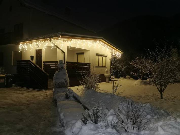 Gîte pour 4 personnes, avec jardin et vue dans Mojstrana
