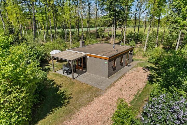 Ferienhaus für 4 Personen, mit Terrasse und Balkon/Terrasse