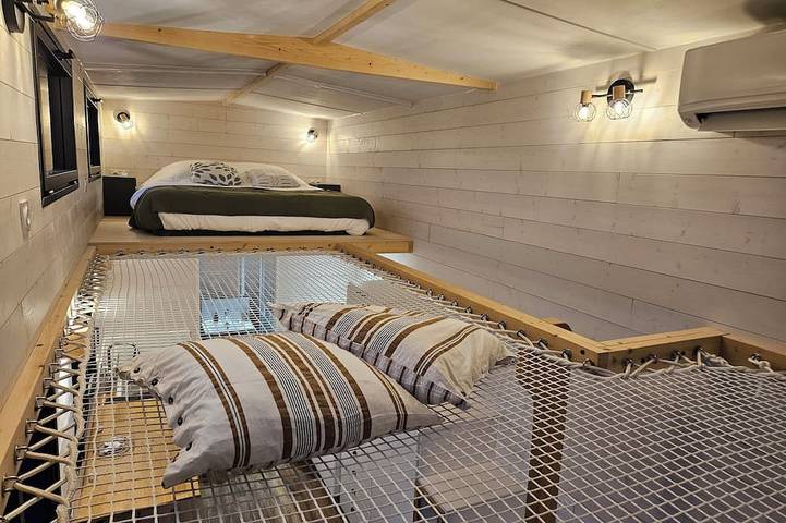 Tiny House with private Spa in Boigny-sur-Bionne, Loire-Tal
