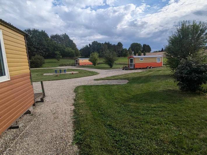 Tente pour 4 personnes, avec jardin et terrasse dans Marne - 4