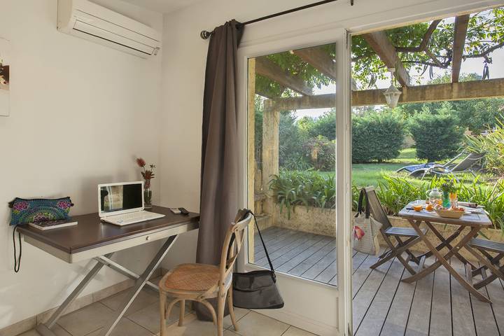 Ferienhaus für 2 Personen, mit Terrasse und Garten sowie Pool in Calvi - 2