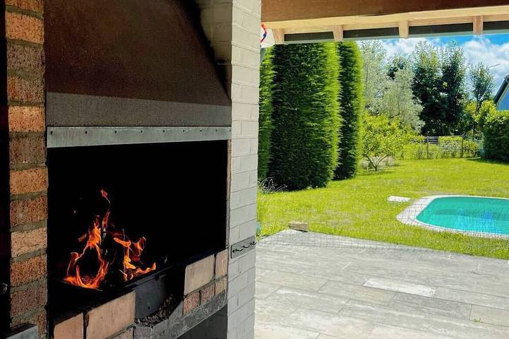 Ferienhaus für 22 Personen, mit Whirlpool und Garten, mit Haustier