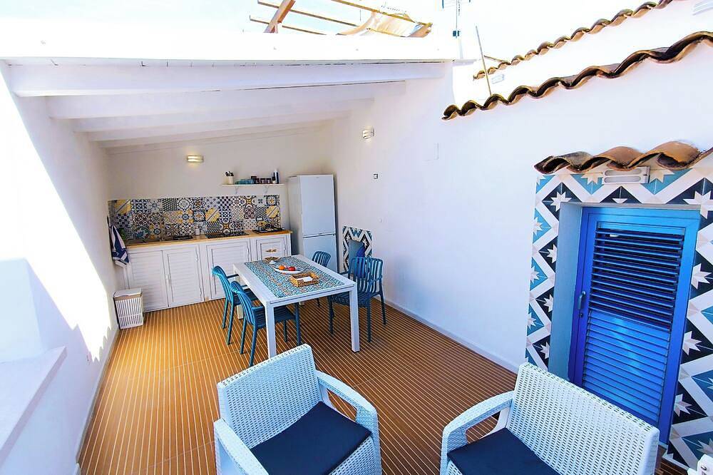 Your beach house in Sicily, Casa Sciàpò in Terrasini, Provincia de Palermo