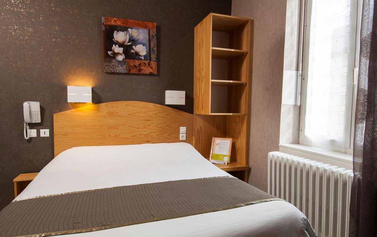 Logis Hôtel Restaurant Cazes Arazat in Laissac, Aveyron
