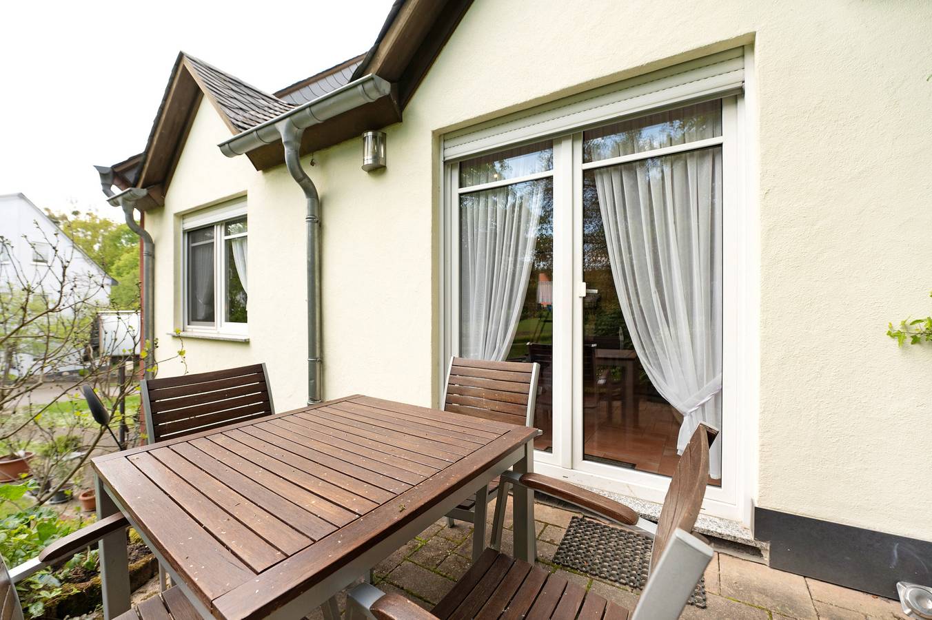 Ganze Wohnung, Ferienwohnung 'Gästehaus Mühlenhof - Donfelder' mit privater Terrasse, privatem Garten und Wlan in Maring-Noviand, Bernkastel-Kues & Umgebung
