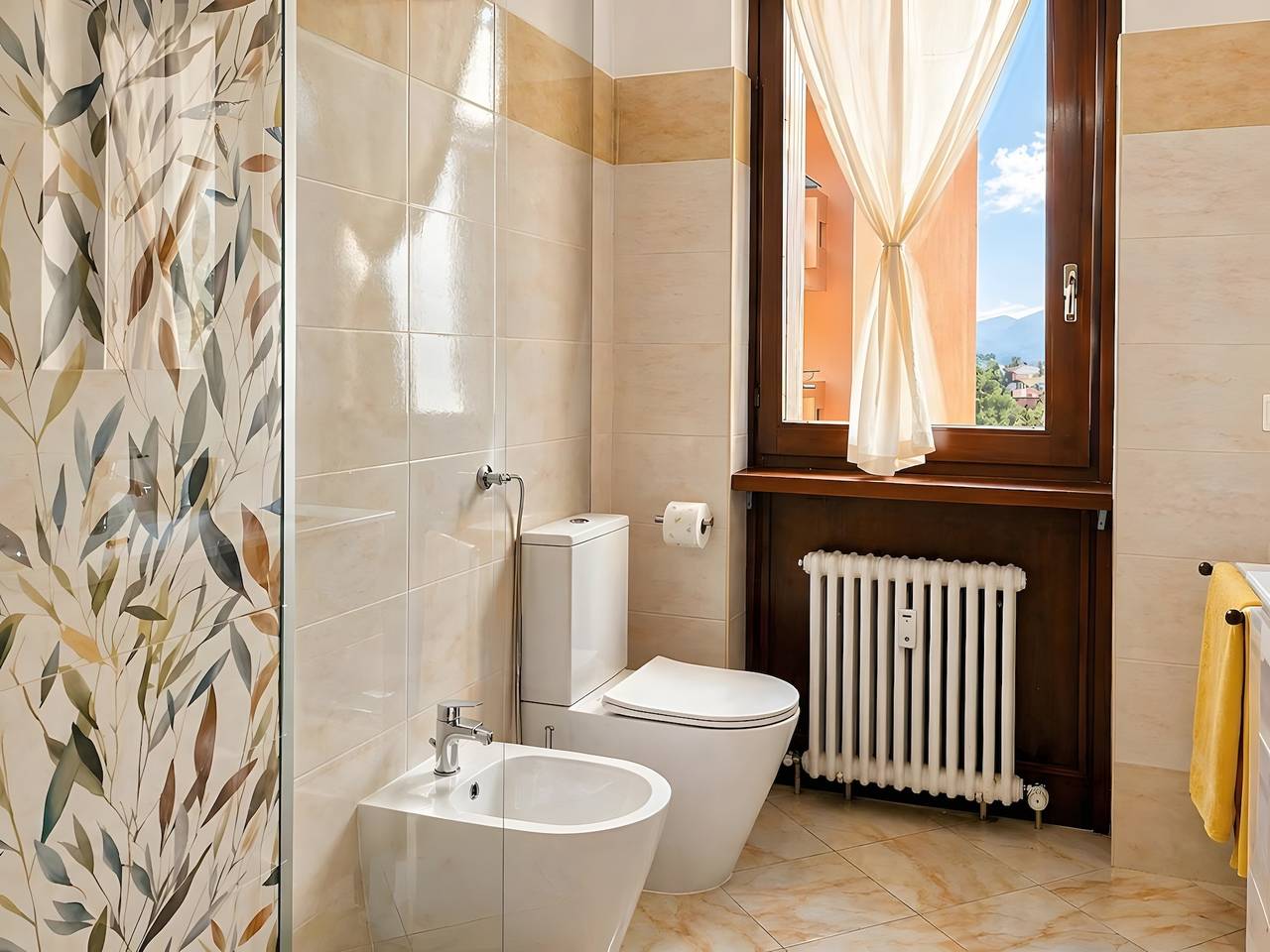 Hel lejlighed, Apartment 'L'Oca Del Lago Lakeview' with Lake View, Private Terrace and Wi-Fi in Laveno, Laveno-Mombello