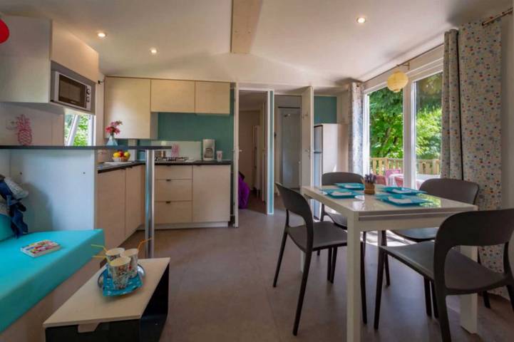 Mobil home pour 6 personnes, avec bassin pour enfant à Murol - 4