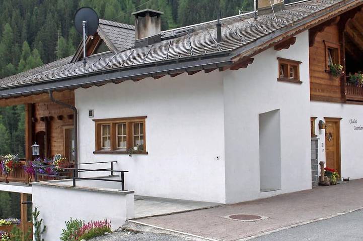 Hütte für 4 Personen, mit Balkon in Samnaun