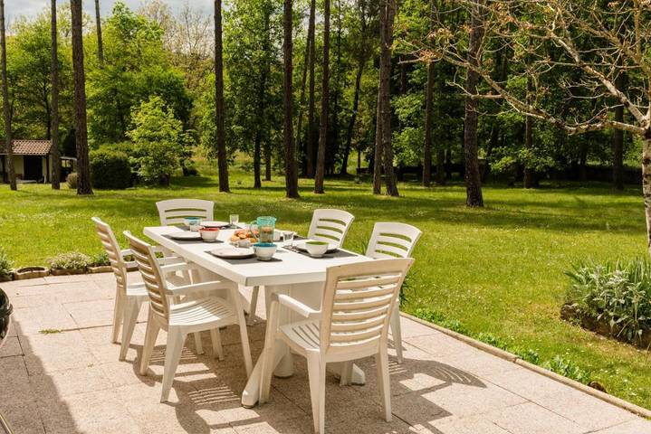 Location de vacances pour 5 personnes, avec jardin et vue à Anglars-Nozac - 2