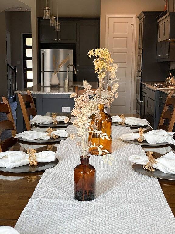 Walk To World Cup: Game Room Hot Tub Mini Golf 4 Full Bath Prime Location in Arlington, Tarrant County