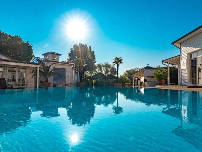 Ferienwohnung für 2 Personen, mit Garten und Seeblick sowie Sauna und Pool, mit Haustier in Werder