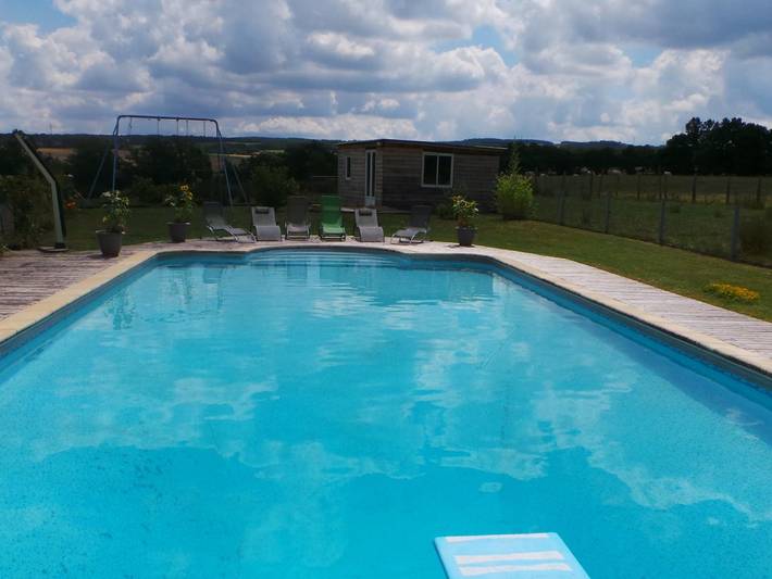 Gîte pour 6 personnes, avec jardin ainsi que terrasse et piscine, animaux acceptés dans Allier - 2