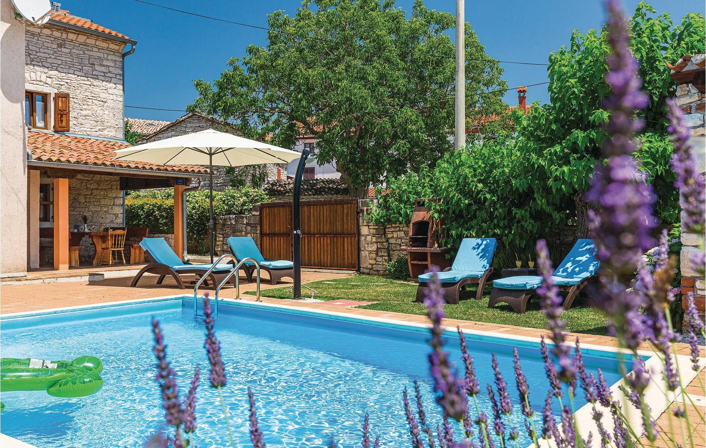 Vakantiehuis voor 6 personen met terras in Matohanci, Centraal Istrië