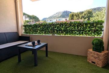 Ferienwohnung für 4 Personen, mit Balkon und Pool sowie Garten, kinderfreundlich in Toulon
