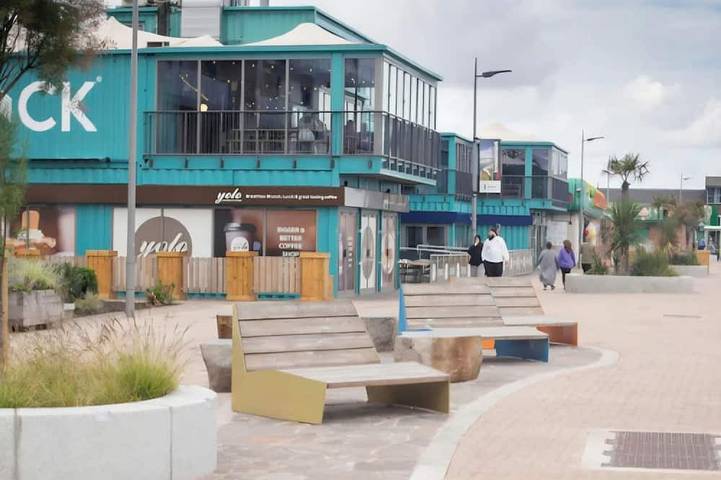 Tidal Escapes- Boutique Coastal Retreat. Sea View. in Roker, Sunderland