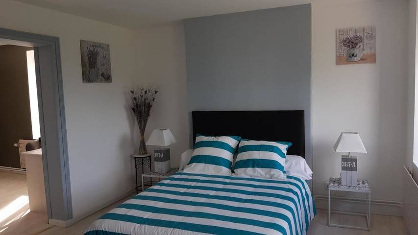 Location de vacances pour 2 personnes, avec terrasse et jardin à Proisy - 2