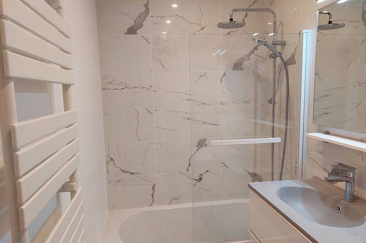 Gîte pour 2 personnes, avec balcon, animaux acceptés dans Office De Tourisme De Brides Les Bains - 4