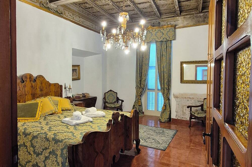 Apartamento entero, La Casa Sul Lago –Historic 16th-Century Apt with 180° Lake View in Medieval Town in Anguillara Sabazia, Lago de Bracciano
