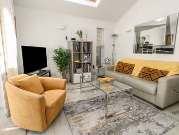 Holiday Home for 2 People in Milford-on-Sea, New Forest National Park, Photo 1
