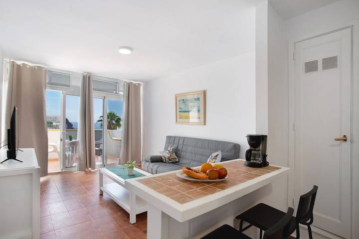 Ganze Wohnung, Ferienwohnung 'Appartamento Timo' mit Meerblick, Gemeinschaftspool und WLAN in Puerto Rico (Gran Canaria), Mogán