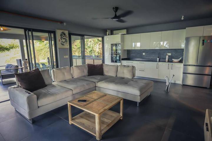 Location de vacances pour 4 personnes, avec jardin ainsi que piscine et vue dans Plage de Saint-Félix - 3