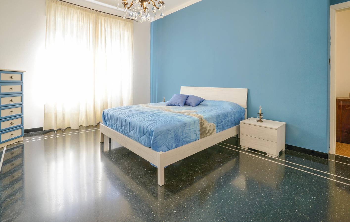 Hel ferielejlighed, Ferielejlighed for 5 personer med terrasse in Genova (City), Genova