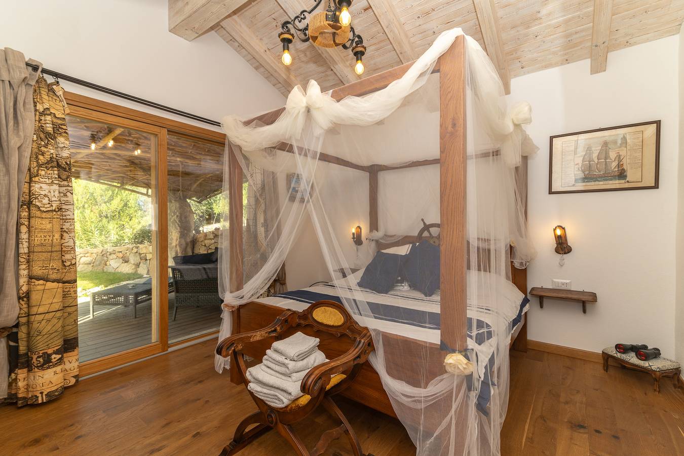 Guest House 'La Suite Del Capitano' con vista sulle montagne, Wi-Fi e aria condizionata in Gallura