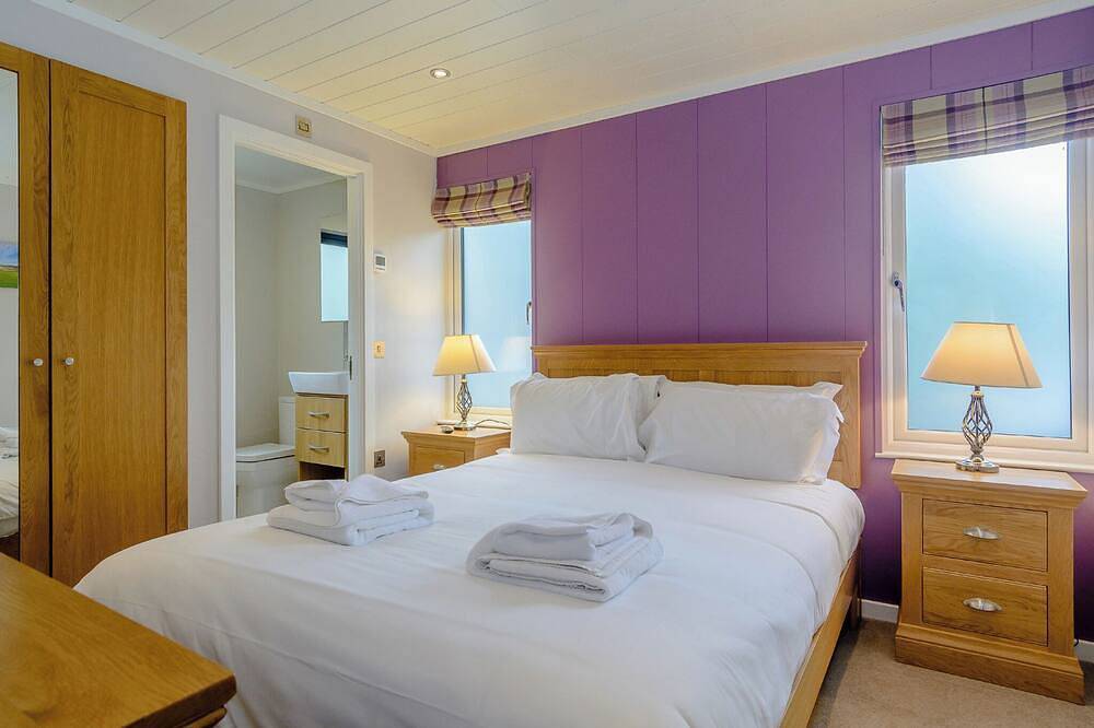 3 bedroom accommodation in Newton Saint Loe, Nr Bath in Bath, Bath & North East Somerset