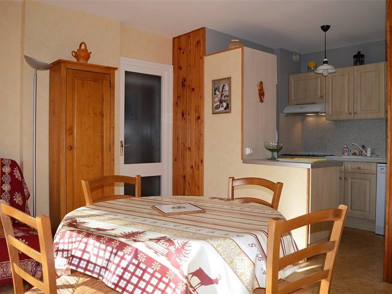 Ganze Wohnung, Gemütliche 2-Zimmer-Wohnung für 6 Personen, Südwest-Terrasse, nahe Skiliften, Haustiere erlaubt in Bolquère, Parc naturel régional des Pyrénées catalanes
