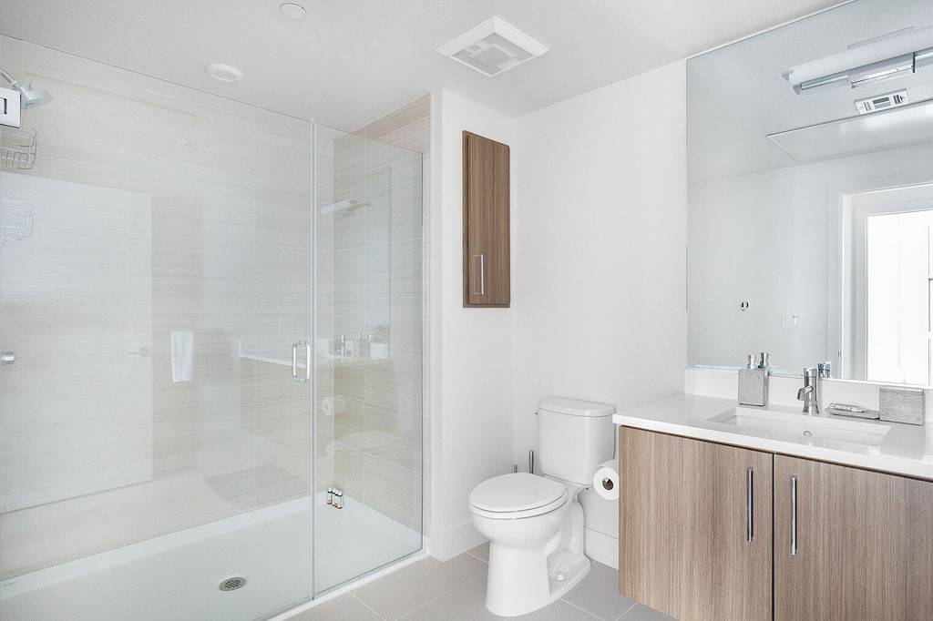 Ganze Wohnung, Deluxe Redwood City 1Br w/ W/D, Gym, Bbq, walk to Caltrain, by Blueground in Redwood City, Silicon Valley