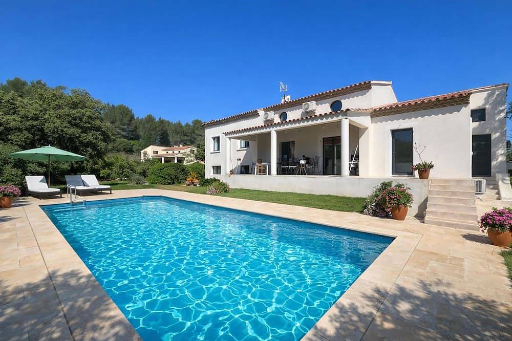Awesome home in Grans in Grans, Mediterranean Coast (France)