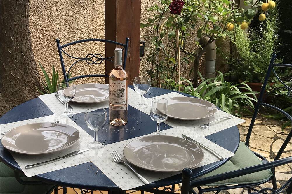 Entire apartment, Comfortable apartment in a quiet neighbourhood in La Côte Vermeille, Port-Vendres