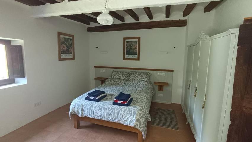 Location de vacances pour 8 personnes, avec vue ainsi que jardin et piscine à Olot - 3