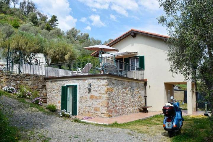 Location de vacances pour 8 personnes, avec jardin et piscine, animaux acceptés à Dolceacqua - 3