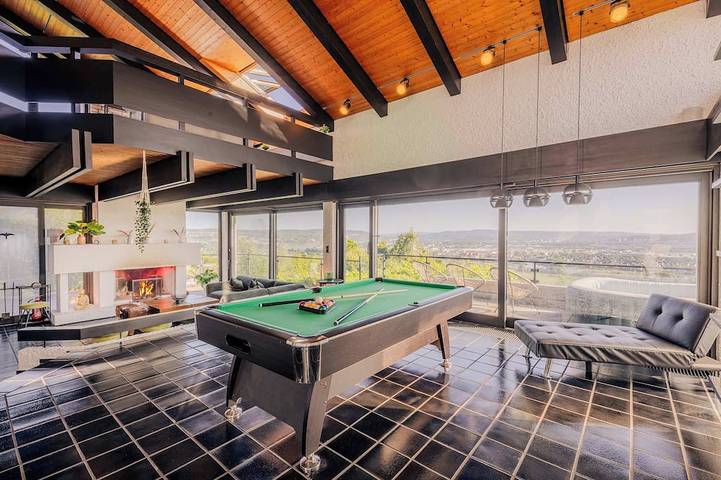 Villa für 17 Personen, mit Sauna und Pool sowie Whirlpool und Garten - 1