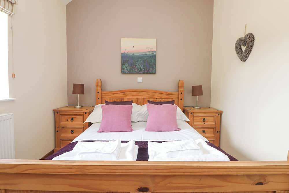 Willow, pet friendly, with a garden in Falmouth in Cornwall