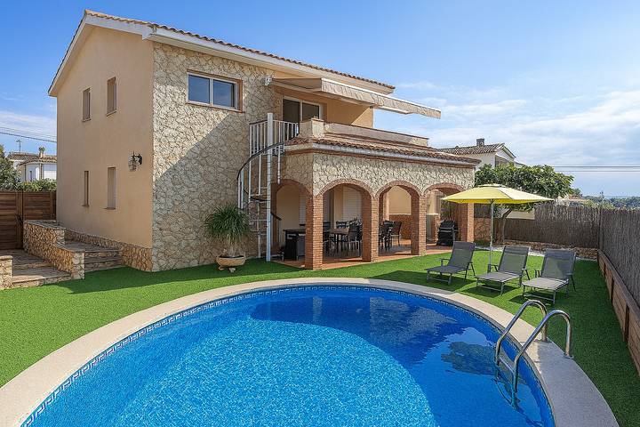 Casa rural para 8 personas, con Balcón además de Terraza y Jardín en Maresme