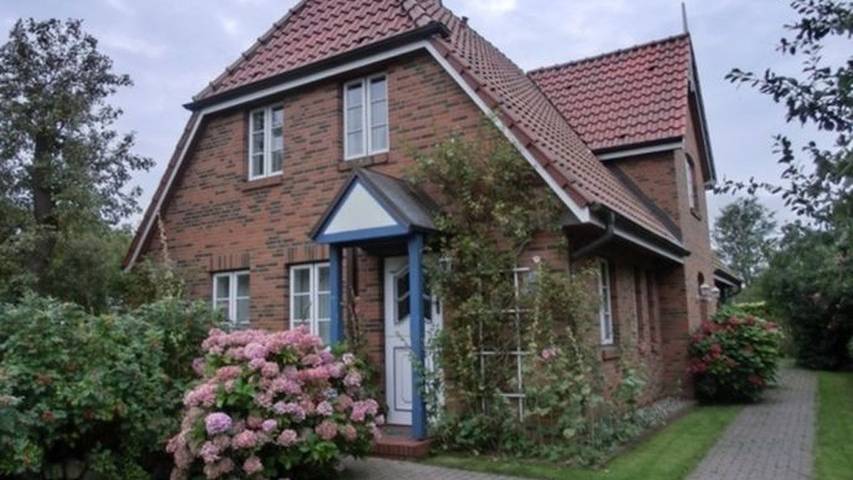 Ferienhaus für 5 Personen, mit Garten und Terrasse in Oldsum