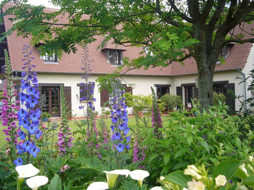 La Roseraie - Chambre familiale Les Coquelicots in Courseulles-sur-Mer, Région de Caen