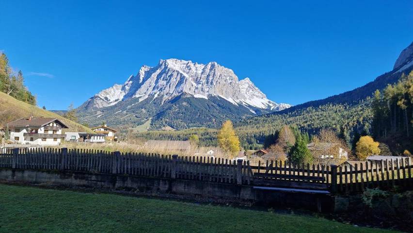 Hostel voor 2 personen, with Balkon and Terras as well as Tuin and Uitzicht in Biberwier