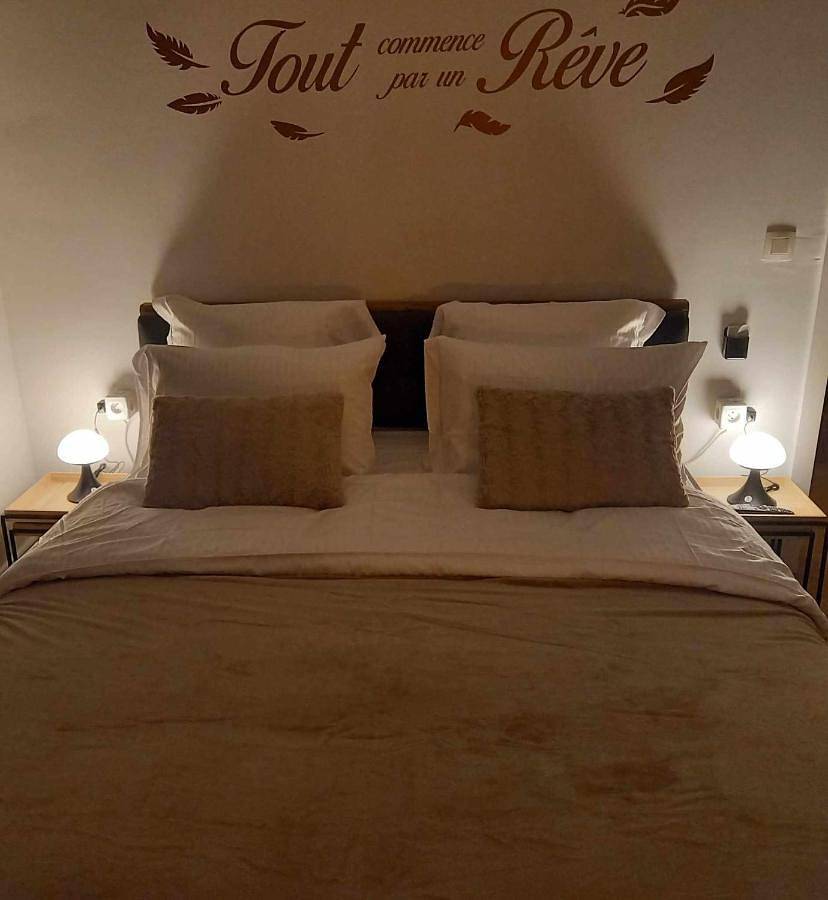 Double Room in Fleurus, Hainaut