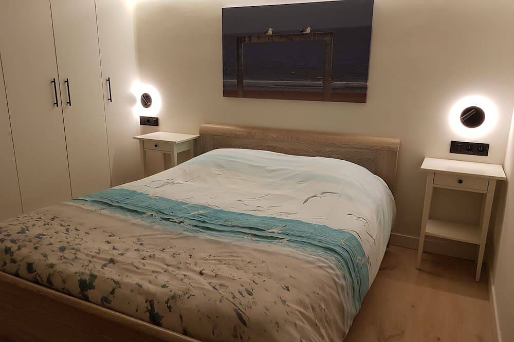 Geheel appartement, Nieuw charme appartement aan zee met terrassen, tuin en gratis parkeren. in Duinbergen, Knokke-Heist